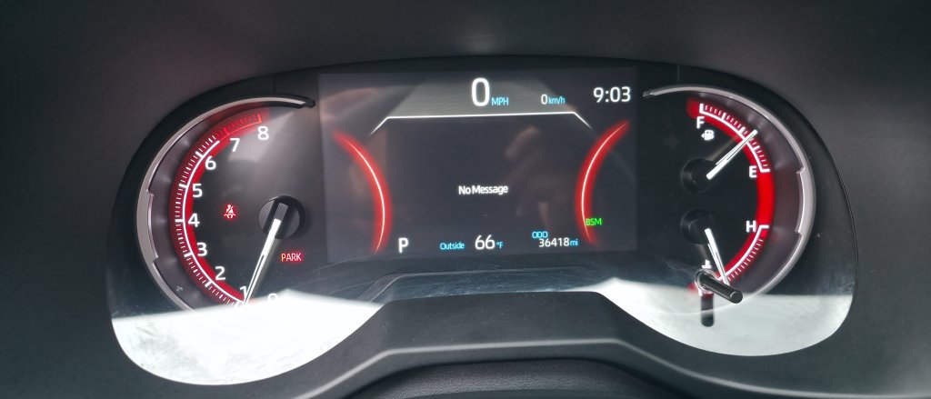 Used 2025 Toyota RAV4 XLE AWD/4WD image 19