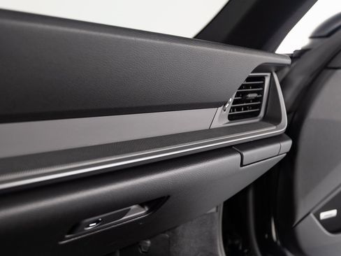 Certified 2025 Porsche 911 Carrera image 44