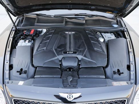 Used 2019 Bentley Bentayga image 19