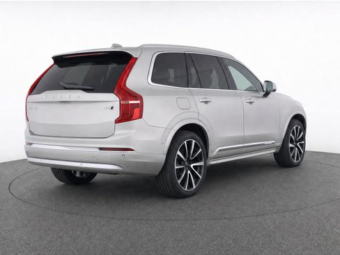 Used 2023 Volvo XC90 B6 Plus AWD/4WD image 4