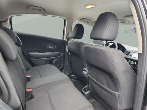 Used 2016 Honda HR-V LX image 17