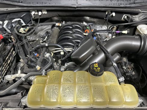 Used 2020 Ford F150 Platinum w/ Equipment Group 701A Luxury image 29