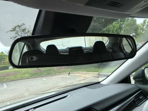 Used 2019 Toyota Camry LE image 30