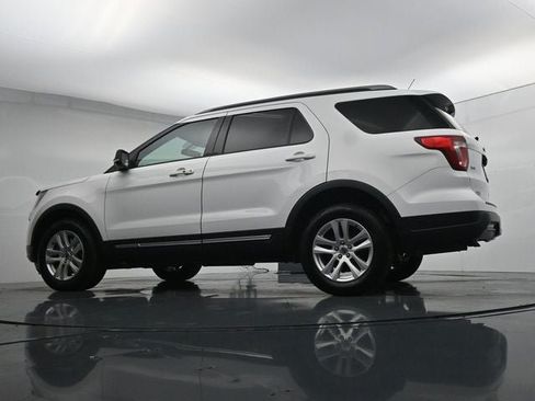 Used 2019 Ford Explorer XLT w/ Equipment Group 201A AWD/4WD image 33