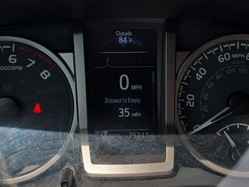 Used 2021 Toyota Tacoma SR5 RWD image 18