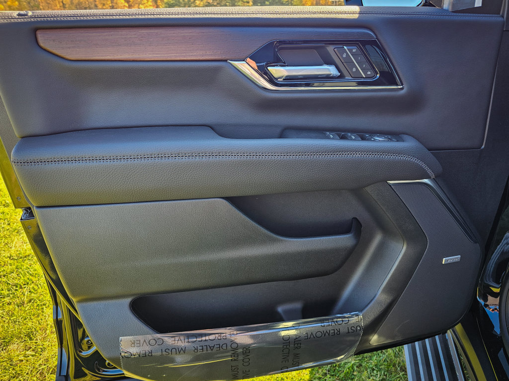 New 2027 GMC Yukon Denali w/ Denali Reserve Package AWD/4WD image 11