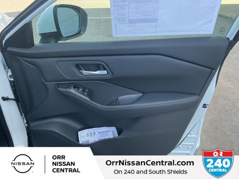 New 2026 Nissan Rogue SV FWD image 10