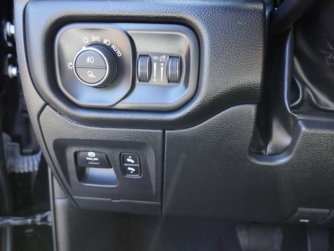 Used 2023 RAM 1500 Laramie AWD/4WD image 62