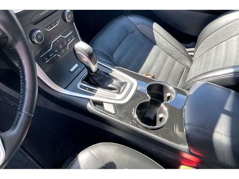 Used 2016 Ford Edge SEL w/ Equipment Group 201A AWD/4WD image 19