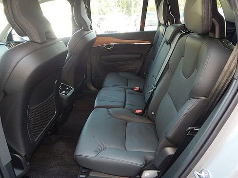 Certified 2025 Volvo XC90 B6 Plus image 14