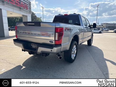 Used 2021 Ford F250 Platinum w/ FX4 Off-Road Package AWD/4WD image 3