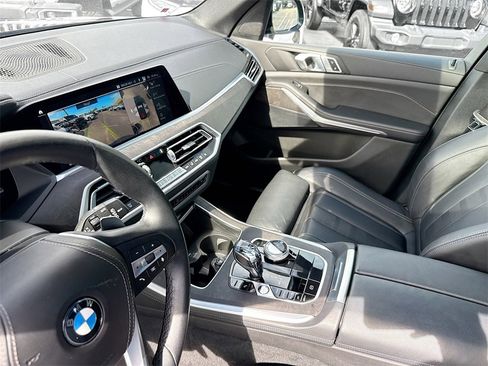 Used 2022 BMW X5 xDrive40i w/ Premium Package image 26