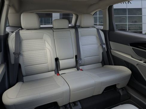 New 2026 Lincoln Nautilus Reserve w/ Jet Appearance Package image 11