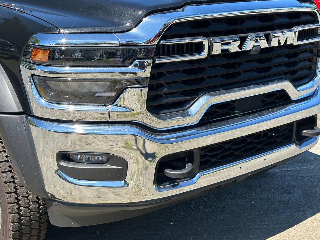 New 2026 RAM 5500 Tradesman w/ Chrome Appearance Group AWD/4WD image 10