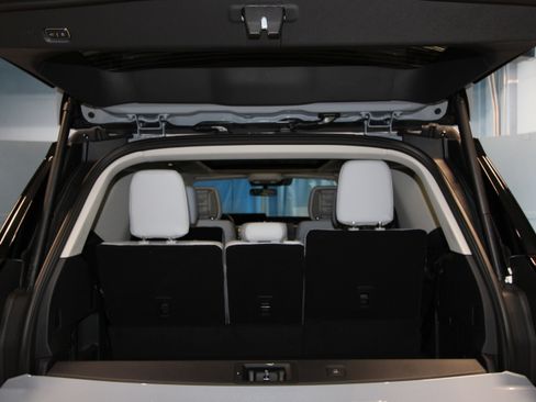 New 2026 Ford Expedition Platinum image 39