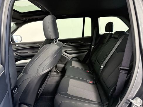 Used 2025 Jeep Grand Cherokee Laredo X w/ Trailer Tow Package image 22