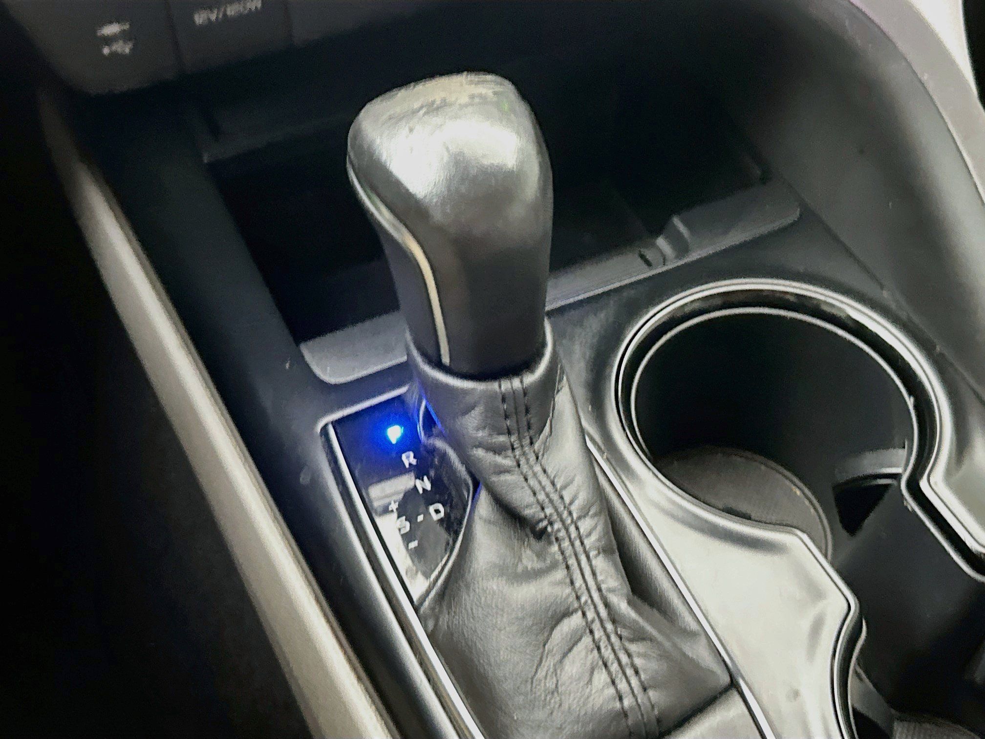Used 2019 Toyota Camry SE w/ Carpet Mat Package FWD image 23