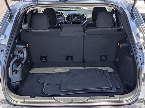 Used 2016 Jeep Cherokee Sport AWD/4WD image 15