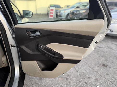 Used 2014 Ford Focus SE image 22