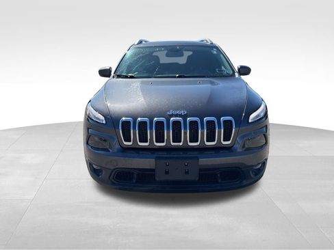 Used 2017 Jeep Cherokee Latitude w/ Safety/Convenience Group image 3