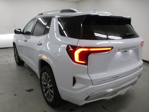 New 2026 GMC Terrain Denali AWD/4WD image 8