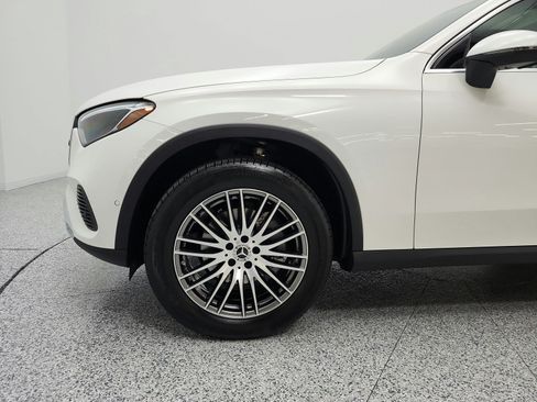 Certified 2026 Mercedes-Benz GLC 300 image 22
