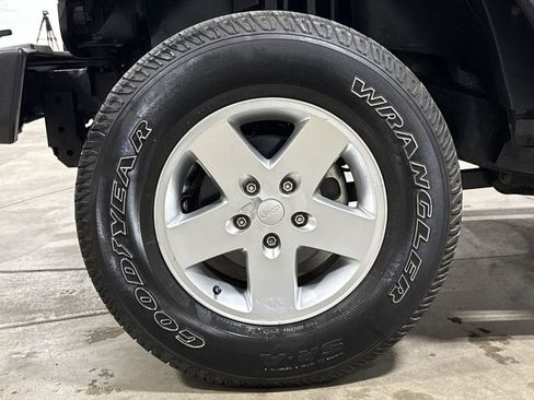 Used 2016 Jeep Wrangler Sport image 24