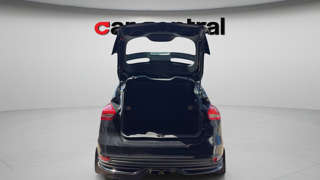 Used 2018 Ford Focus ST FWD image 23