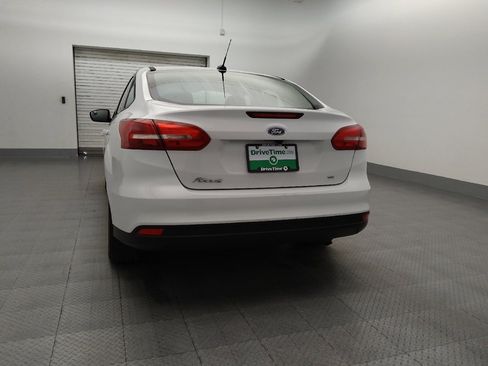 Used 2018 Ford Focus SE image 6