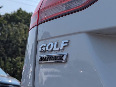 Used 2018 Volkswagen Golf Alltrack AWD/4WD image 31