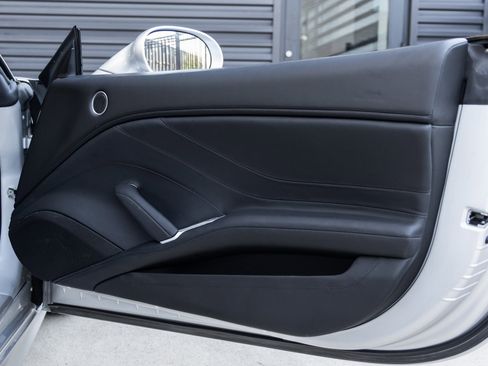 Used 2015 Ferrari California T image 38