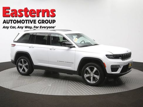 Used 2023 Jeep Grand Cherokee 4WD 4xe image 51