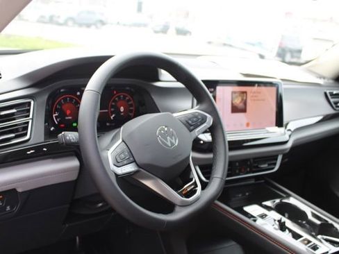 New 2026 Volkswagen Atlas Peak Edition AWD/4WD image 13
