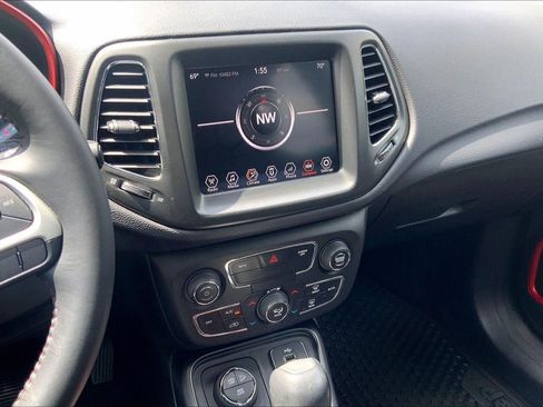 Used 2018 Jeep Compass Trailhawk w/ Popular Equipment Group AWD/4WD image 6