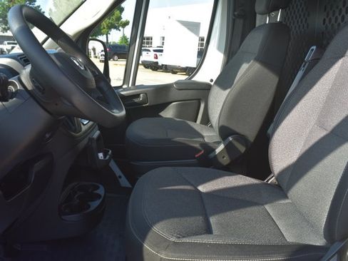 Used 2025 RAM ProMaster 2500 w/ U-Haul Equipment Group FWD image 13