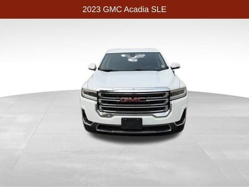 Used 2023 GMC Acadia SLE FWD image 2