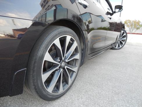 Used 2016 Nissan Maxima SR image 20