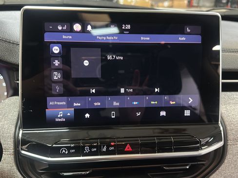 Certified 2022 Jeep Compass Latitude w/ Sun and Sound Group image 20