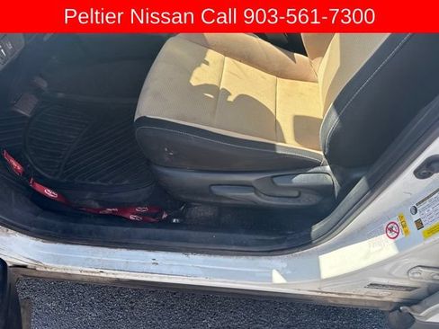Used 2018 Toyota RAV4 XLE w/ Plus Extra Value Package FWD image 5