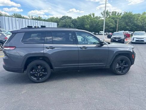 Used 2024 Jeep Grand Cherokee L Altitude AWD/4WD image 10