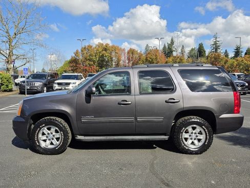 Used 2010 GMC Yukon SLT w/ SLT-2 Equipment Package AWD/4WD image 4