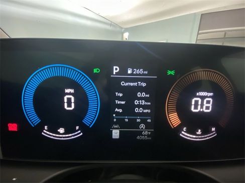 Used 2025 Hyundai Tucson SE image 15