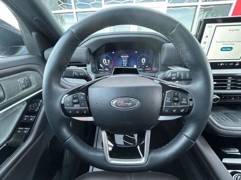 Used 2025 Ford Explorer Platinum w/ LUX Leather Package image 11