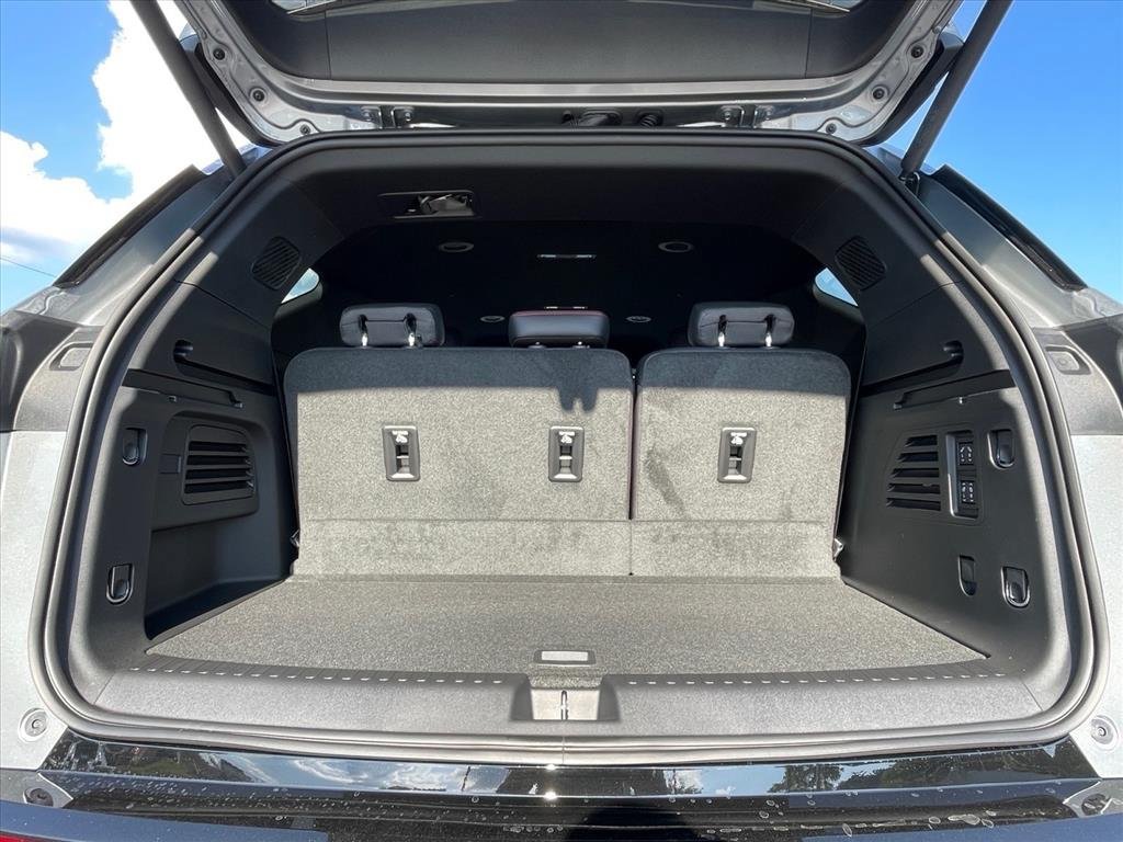 New 2027 Chevrolet Traverse RS FWD image 27