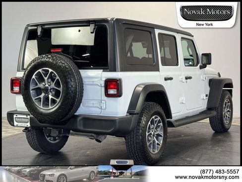 Used 2024 Jeep Wrangler Unlimited Sport AWD/4WD image 8