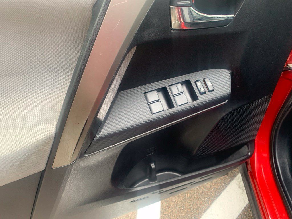 Used 2015 Toyota RAV4 XLE AWD/4WD image 11