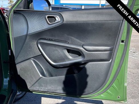 Used 2022 Kia Soul EX image 27