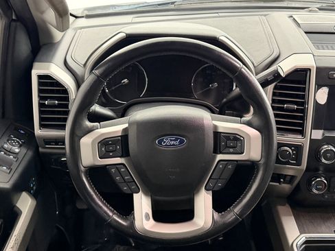 Used 2020 Ford F250 Lariat w/ Lariat Ultimate Package AWD/4WD image 12