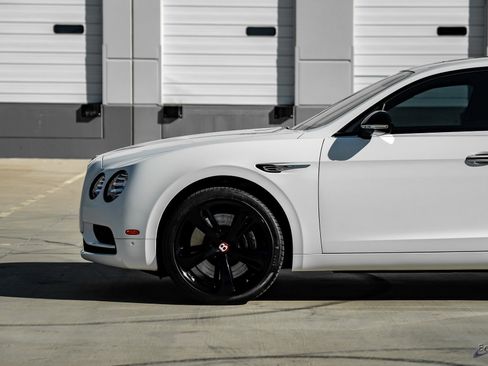 Used 2018 Bentley Flying Spur S V8 image 8