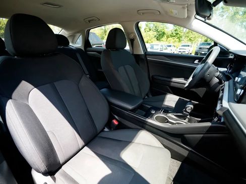 Used 2022 Kia K5 LXS FWD image 38